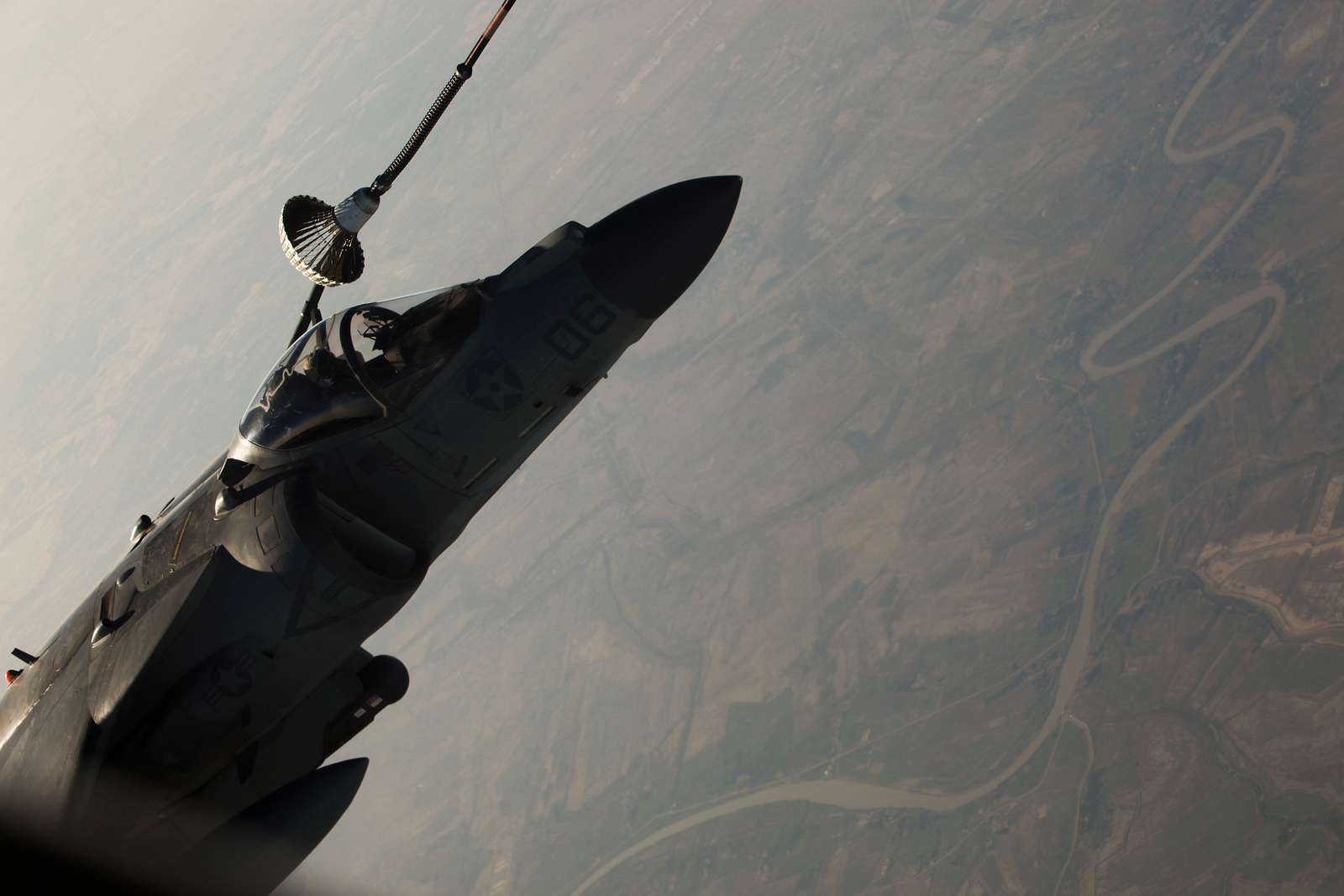 A United States Marine Corps AV-8B Harrier Refuels - NARA & DVIDS ...