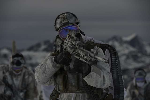 Navy SEALs demonstrate winter warfare capabilities. - NARA & DVIDS ...