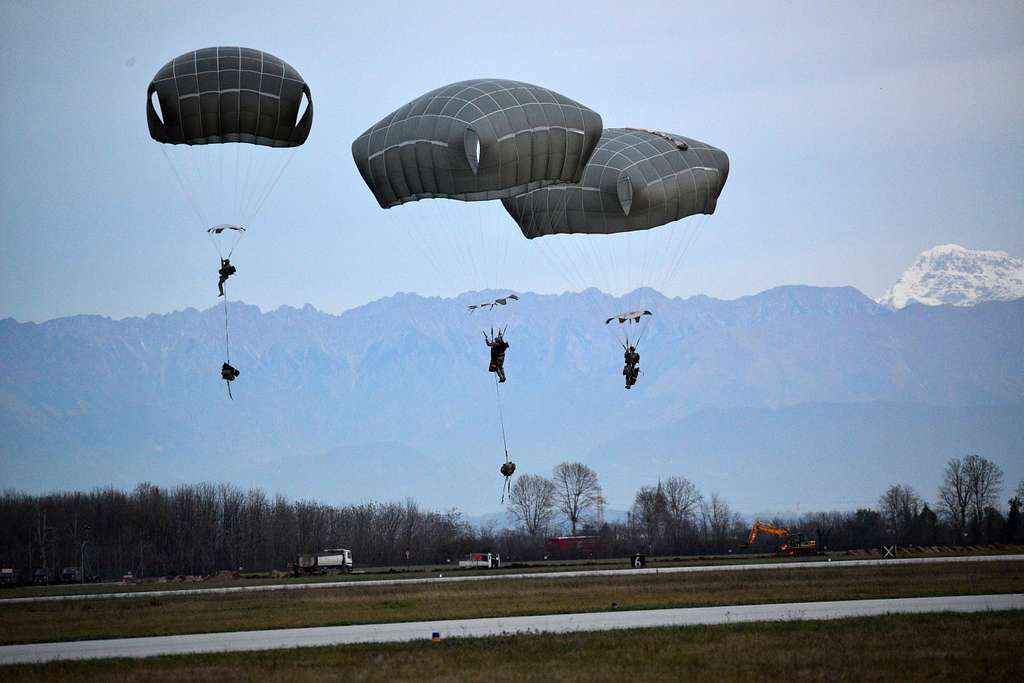 Paratroopers from the 2nd Battalion, 503rd Infantry - PICRYL Public ...