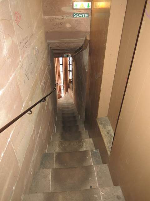 Escalier de la plateforme de la cathédrale de Strasbourg - PICRYL ...