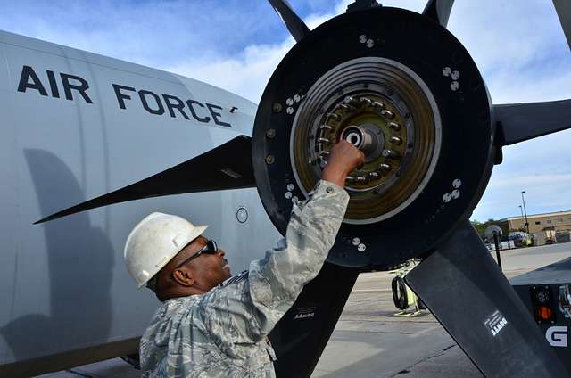 Kansas City Chiefs' cheerleaders visit Keesler > 403rd Wing > Article  Display