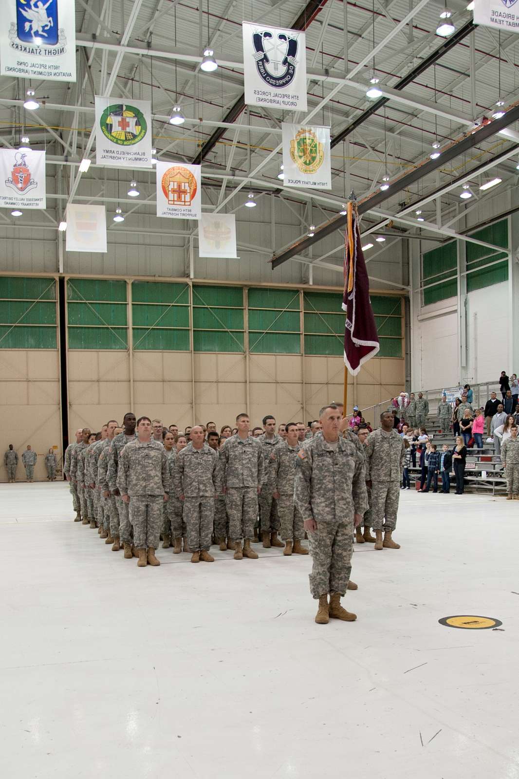 Soldiers From Headquarters And Headquarters Battalion, - NARA & DVIDS ...