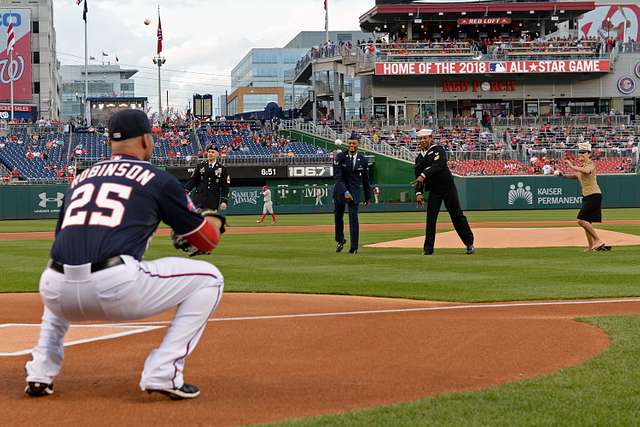 Marines show their Natitude at MLB Marine appreciation day