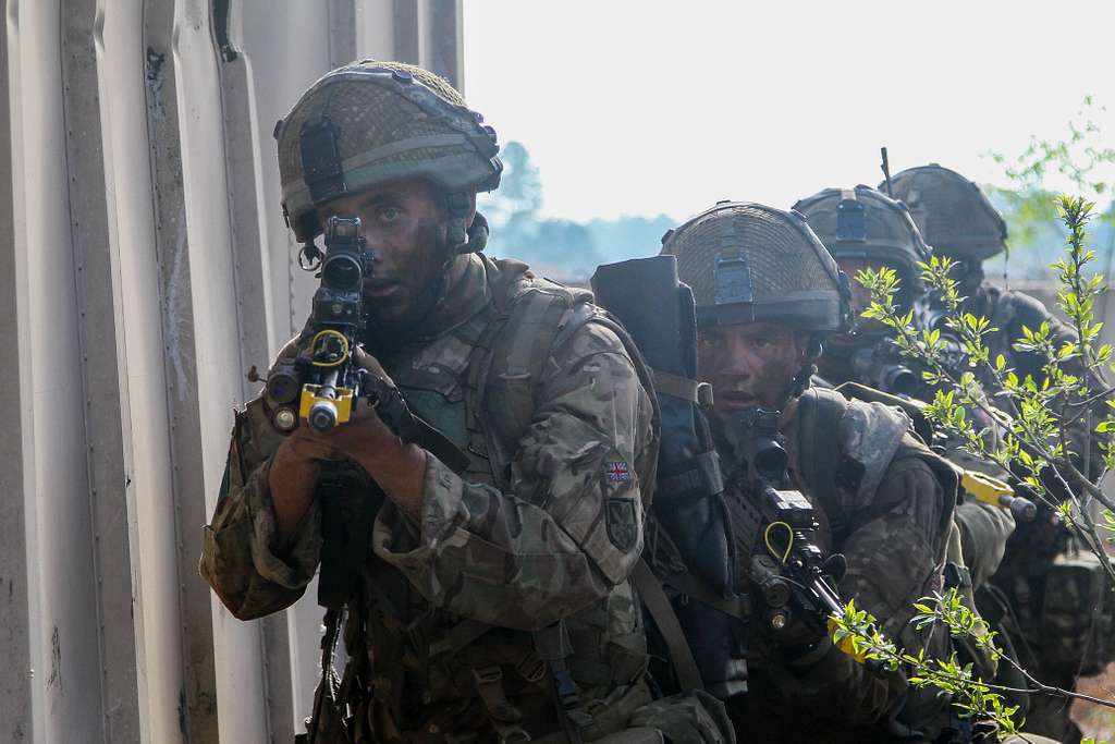 Paratroopers Of The 82nd Airborne Division And The - PICRYL Public ...