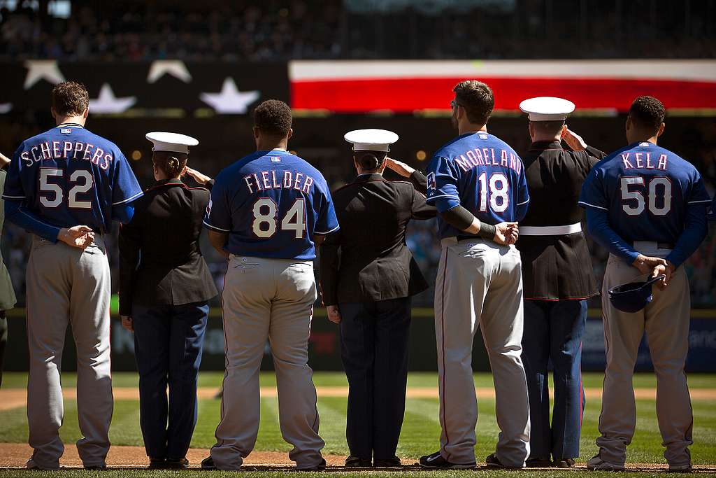 DVIDS - Images - Seattle Mariners salute the Coast Guard