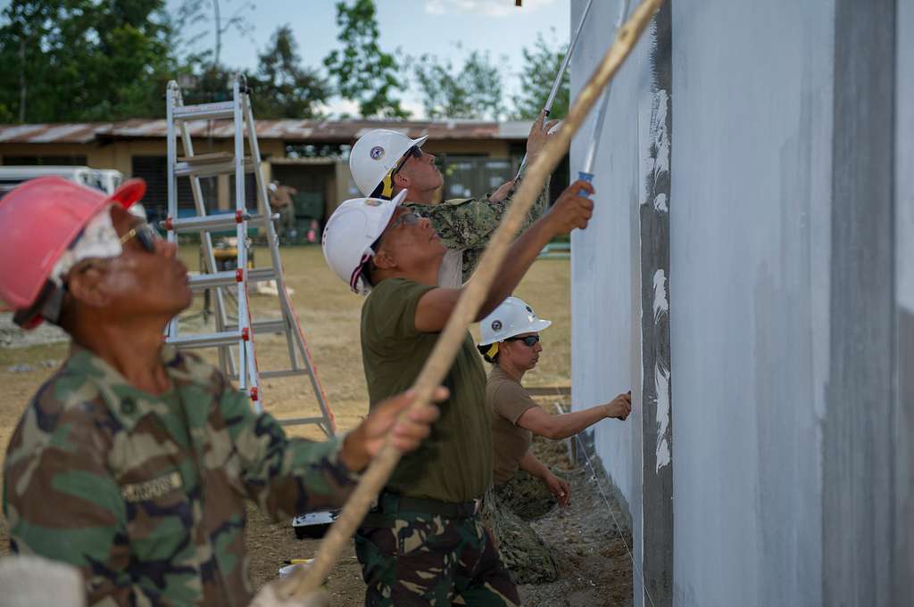 Armed Forces of the Philippines engineers, assigned - PICRYL - Public ...