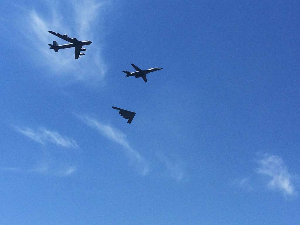 A Dyess B-1B Lancer Flies In A Formation With A B-52H - NARA & DVIDS ...