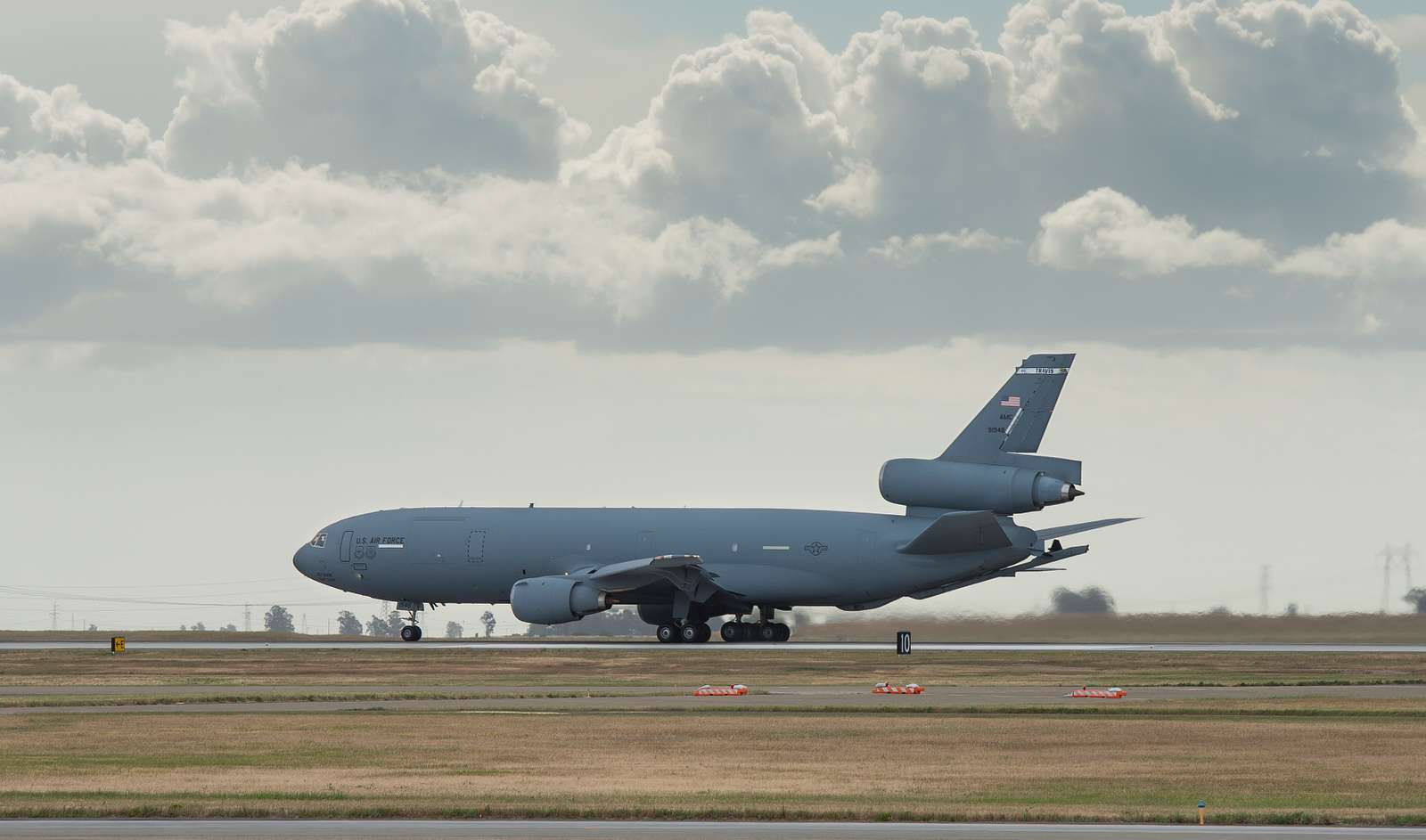 A Kc Extender Is Photographed At Travis Air Force Nara Dvids