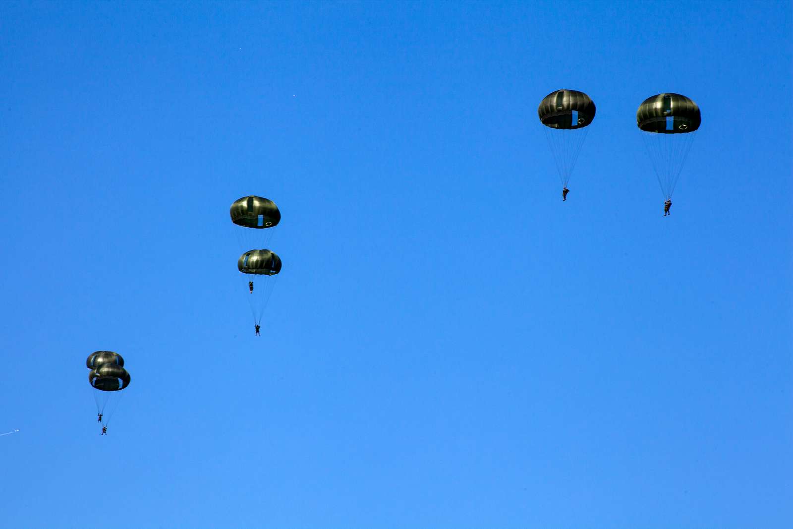 Pathfinders display national pride at London NFL game > 501st