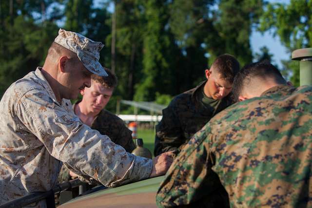 U.S. Marine Corps Chief Warrant Officer 4 Robert Tagliabue, - PICRYL ...