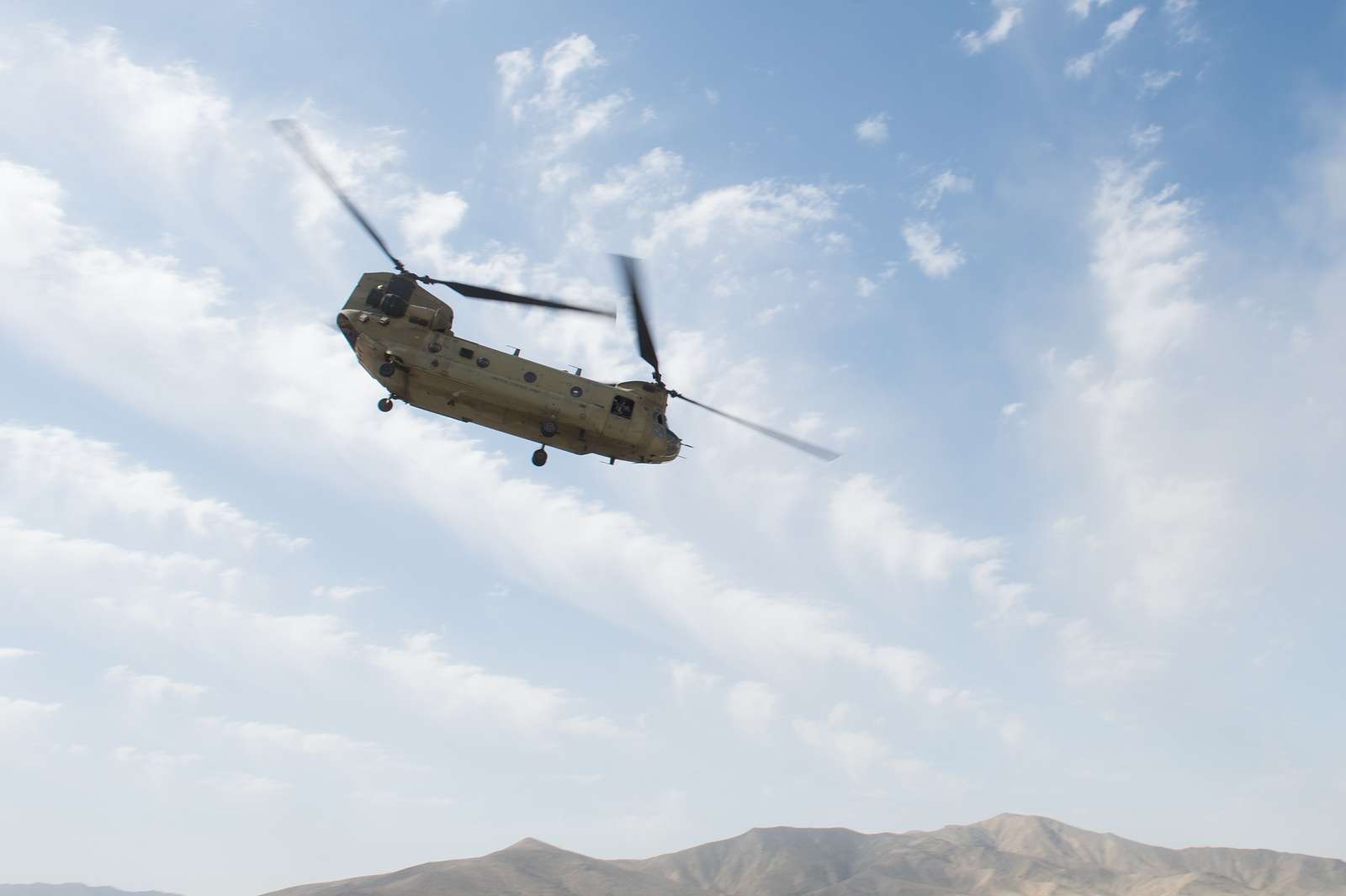 A U.S. Army CH-47 Chinook helicopter takes off after - NARA & DVIDS ...