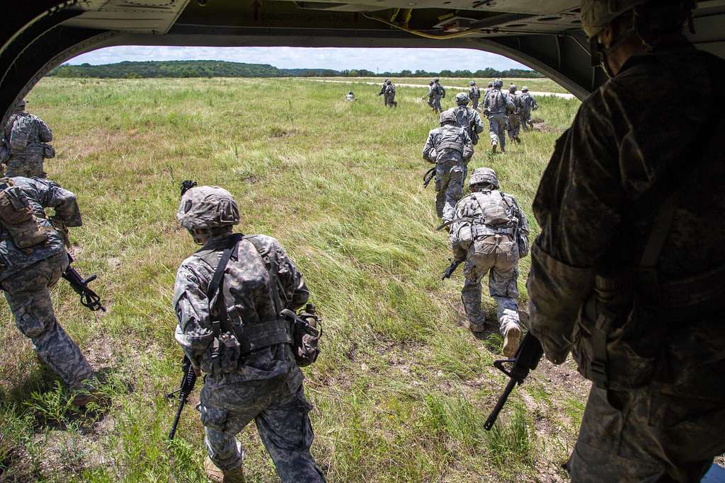 Soldiers from the 3rd Battalion, 144th Infantry Regiment - PICRYL ...