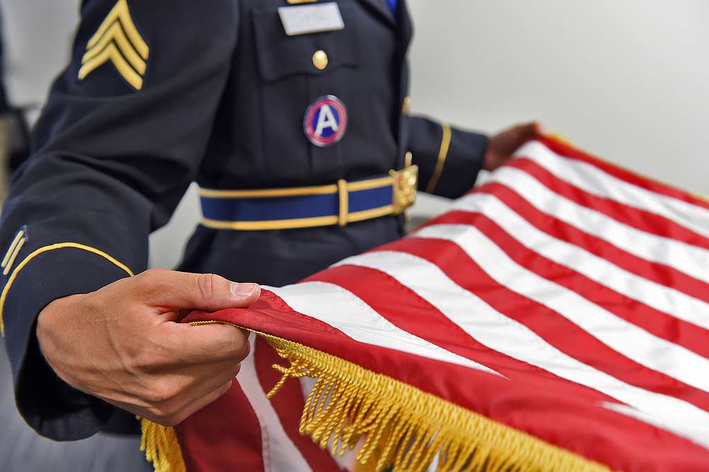 Army Reserve Soldier receives honor at Chicago Cubs MLB Memorial