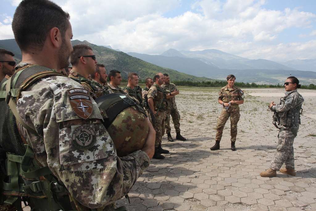 Soldiers from the Italian Armed Forces prepare to be - NARA & DVIDS Public  Domain Archive Public Domain Search