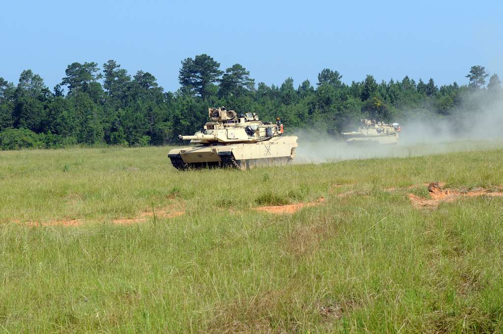 M1A1 Main Battle Tanks with the Mississippi Army National - NARA ...