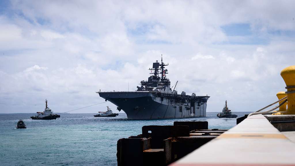 USS Bonhomme Richard at White Beach Naval Facility - PICRYL Public ...