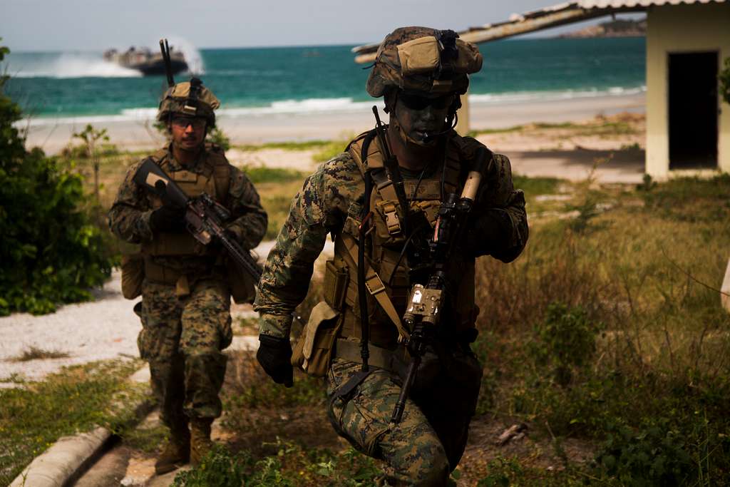 U.S. Marine Corps 2nd Lt. Luke Parker, a platoon commander - PICRYL ...