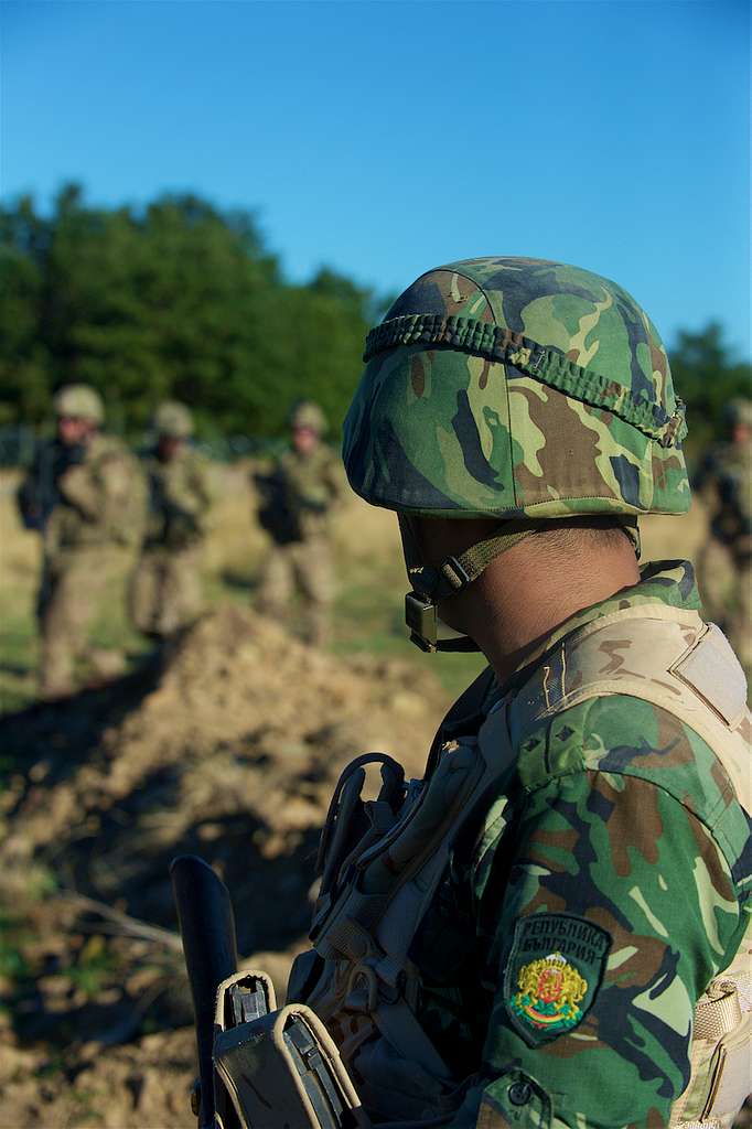 Paratroopers From The U.S. Army’s 173rd Airborne Brigade - NARA & DVIDS ...