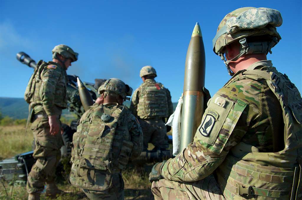 U.S. Army Artillerymen assigned to 4th Battalion, 319th - PICRYL ...