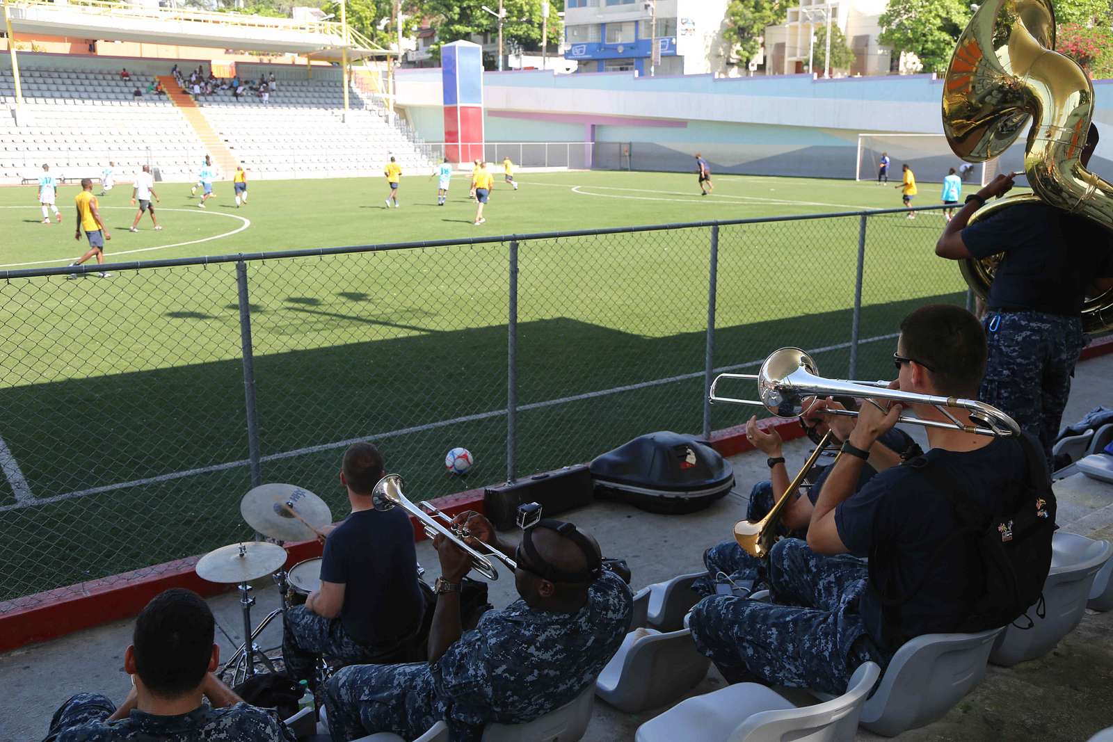 150915-A-BK746-160 PORT AU PRINCE, Haiti (Sept. 15, - U.S ...