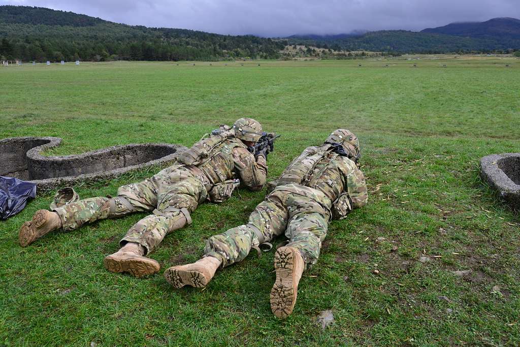 Paratroopers from Company B, 2nd Battalion, 503rd Infantry - PICRYL ...