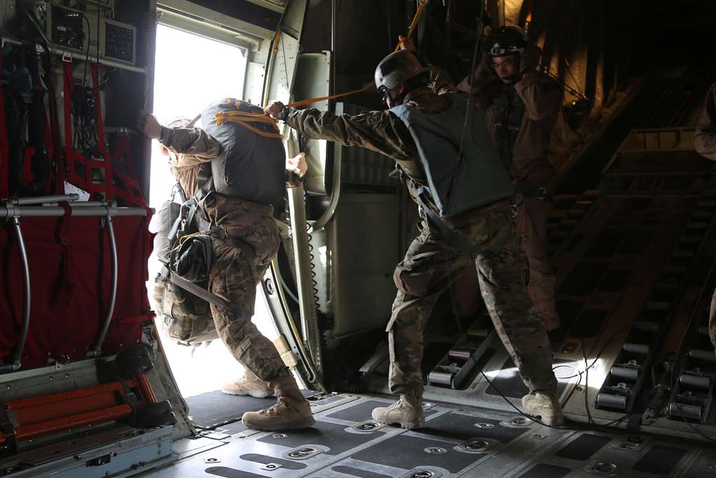 File:A U.S. Army jumpmaster safety grabs the static line of a