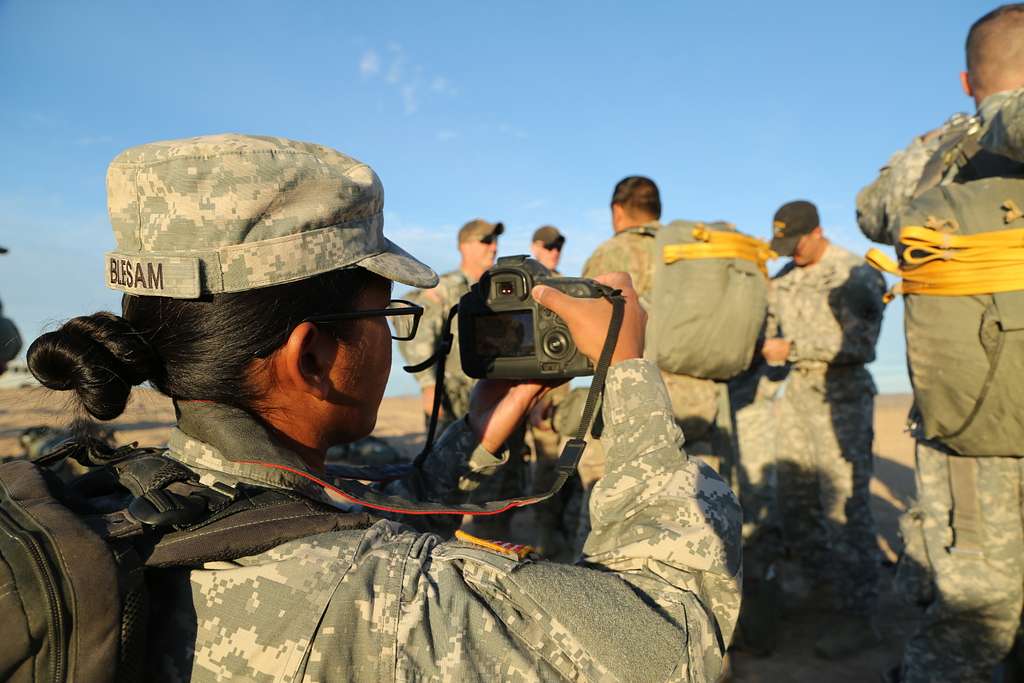 U.S. Army Spc. Michelle Blesam, Vulture Team, Operations - PICRYL - Public  Domain Media Search Engine Public Domain Search