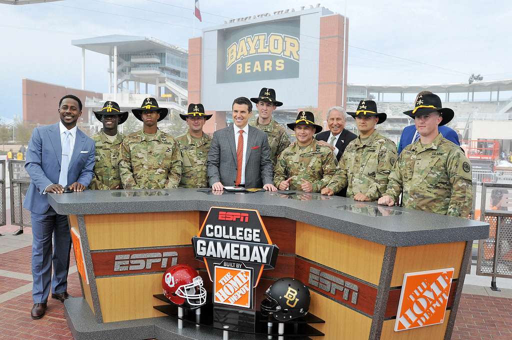 The cast of ESPN College GameDay poses with “Brave - PICRYL Public ...