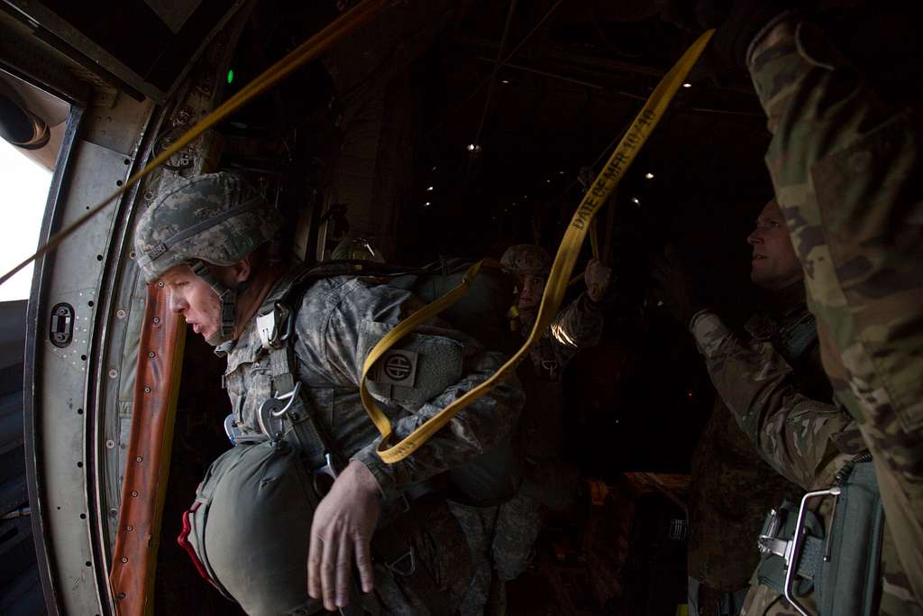 DVIDS - Images - 3BCT, 82ABN Conduct C-130 Jumps [Image 11 of 11]