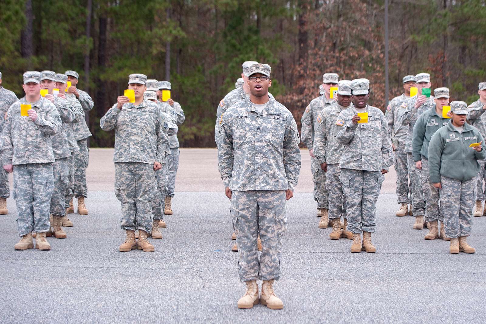 Soldiers Recite The Creed Of The Noncommissioned Officer - NARA & DVIDS ...