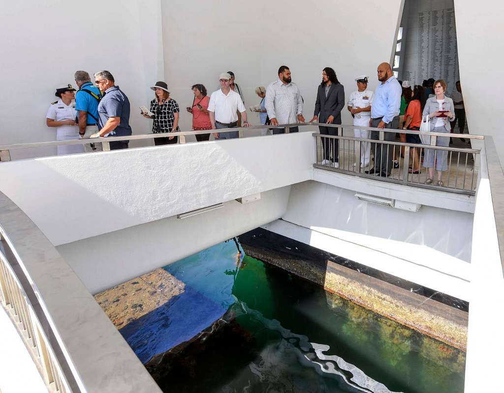 DVIDS - Images - 'Inside the Eagles' visits USS New Jersey