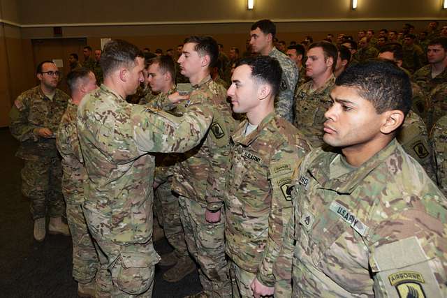 U.S. Army Lt. Col. Michael Kloepper, foreground left, - PICRYL Public ...