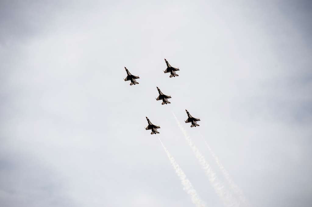 Thunderbirds Pilots Perform The Five Card Loop Maneuver Picryl