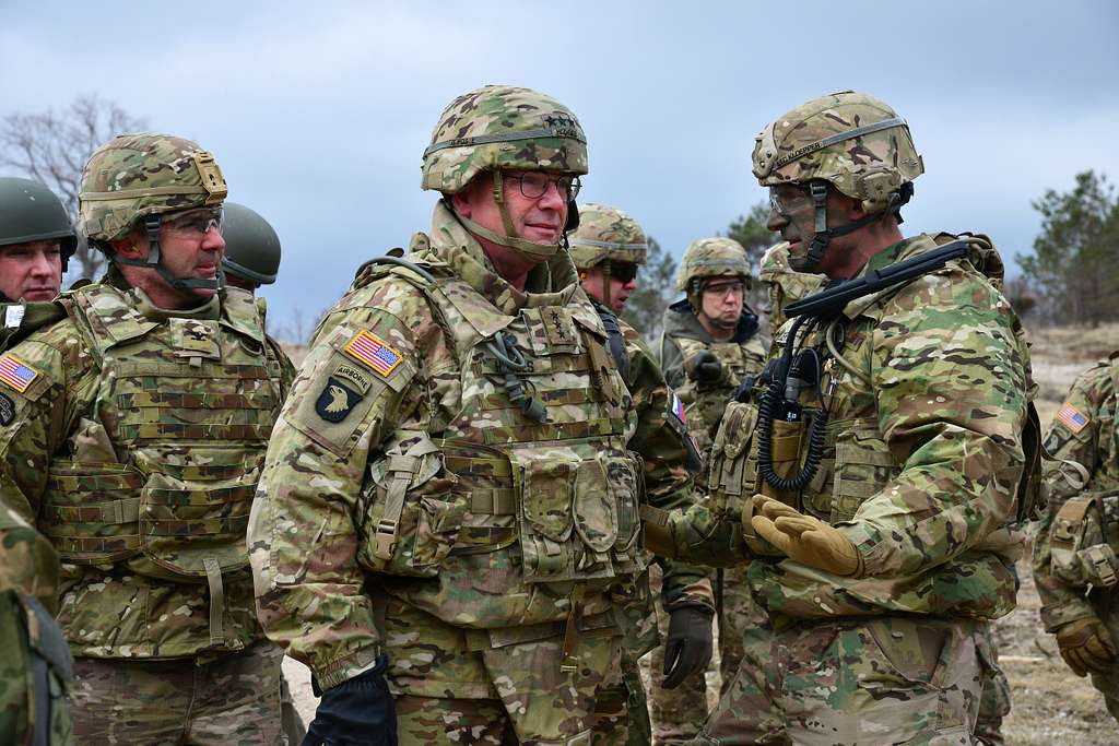 U.S. Army Lt. Col. Michael Kloepper (right), Commander - PICRYL Public ...