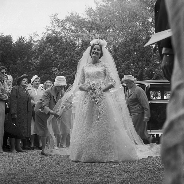 75 Wedding dresses in australia, Bride Images: PICRYL - Public