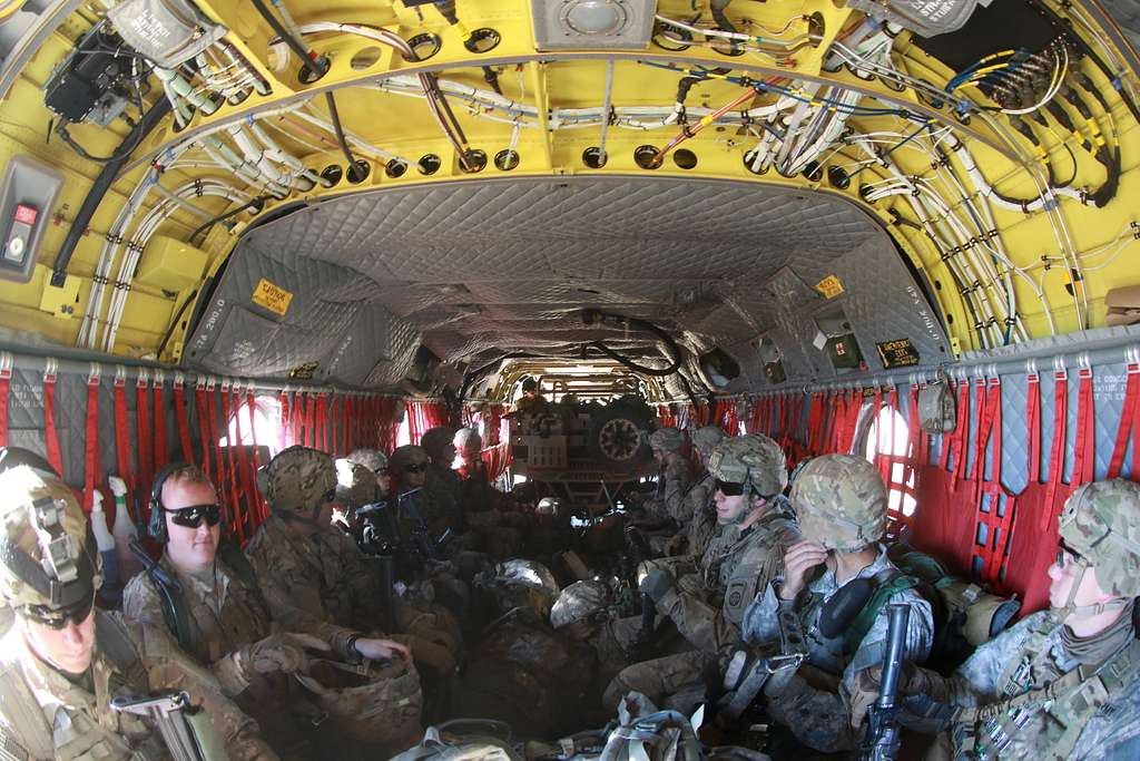 Paratroopers from 1st Battalion, 504th Parachute Infantry - NARA ...