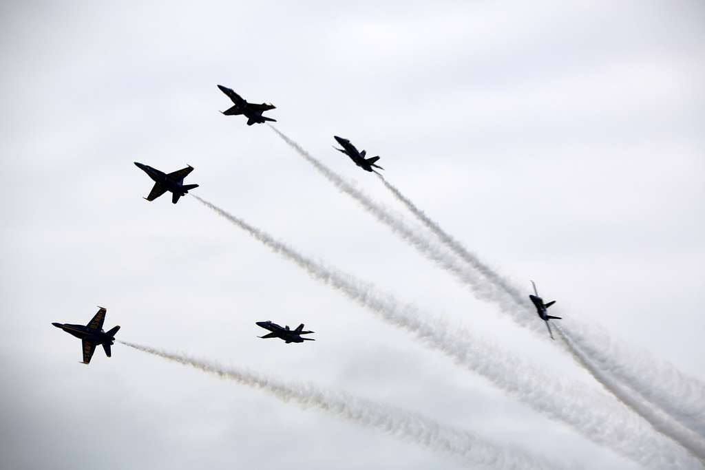 The U.S. Navy Blue Angels display an aerial performance - PICRYL Public ...