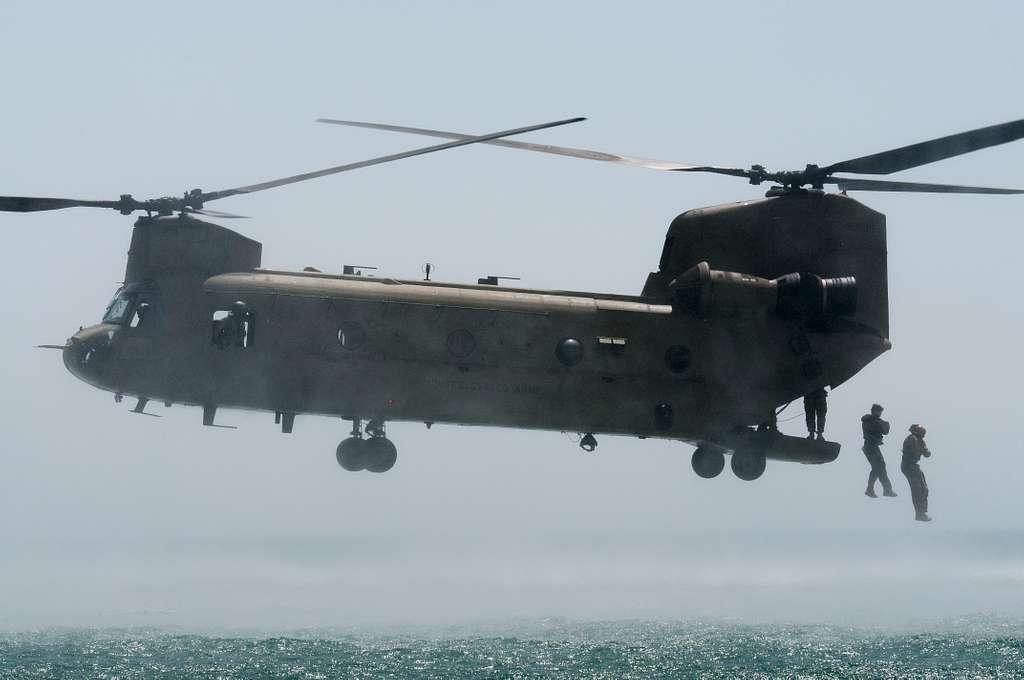 An Army National Guard CH-47 Chinook Helicopter From - NARA & DVIDS ...