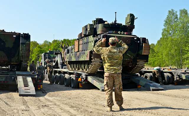 Soldiers Of 3rd Combined Arms Battalion, 69th Armor - NARA & DVIDS ...