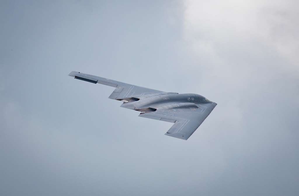 https://cdn2.picryl.com/photo/2016/05/14/a-us-air-force-b-2-spirit-stealth-bomber-flies-over-92fa69-1024.jpg