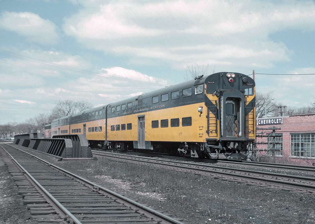983 02 231 Chicago & North Western hospital car 2-pack, The Western Depot