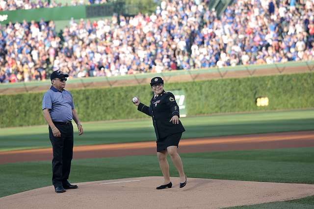 DVIDS - Images - U.S. Soldiers, families meet Chicago Cubs mascot [Image 8  of 8]