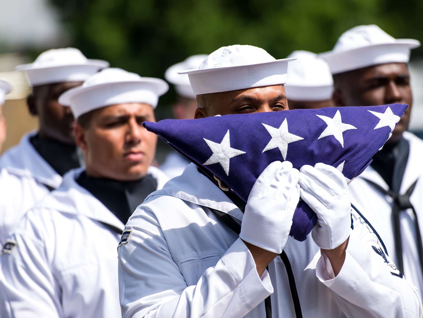 The U.S. Navy Ceremonial Guard's casket bearers team - NARA & DVIDS ...