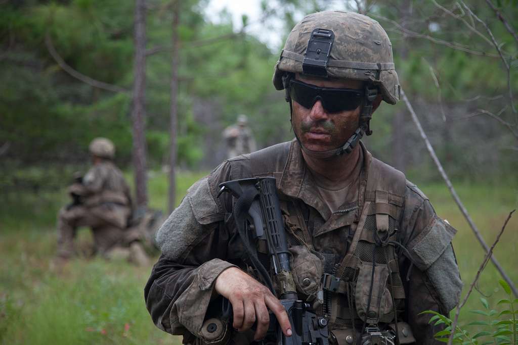 A Us Army Ranger Student Assigned To The Airborne Nara And Dvids