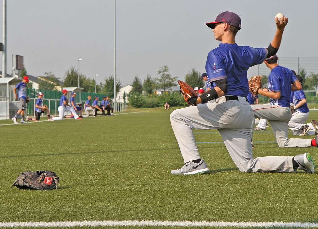 DVIDS - News - Armed Forces take the field for Chicago Cubs