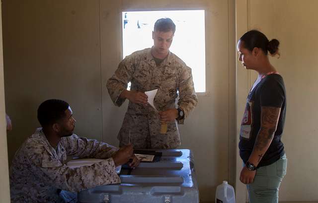 DVIDS - Images - Padres Visit 3rd MAW Marines at Miramar [Image 2