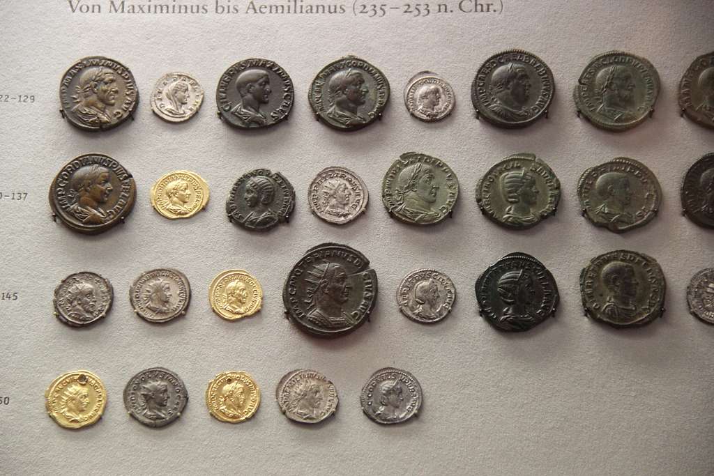 Roman Coins of Maximinus to Aemilianus, 235-253 AD (28629715092