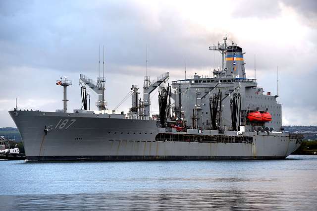 Military Sealift Command Fleet Replenishment Oiler USNS Henry J. Kaiser ...