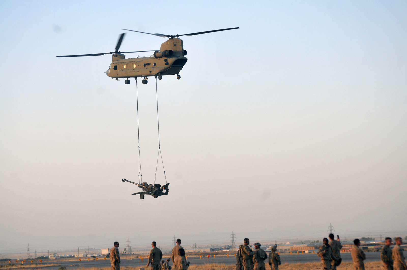 A CH-47 Chinook helicopter piloted by U.S. Army aviators - NARA & DVIDS ...