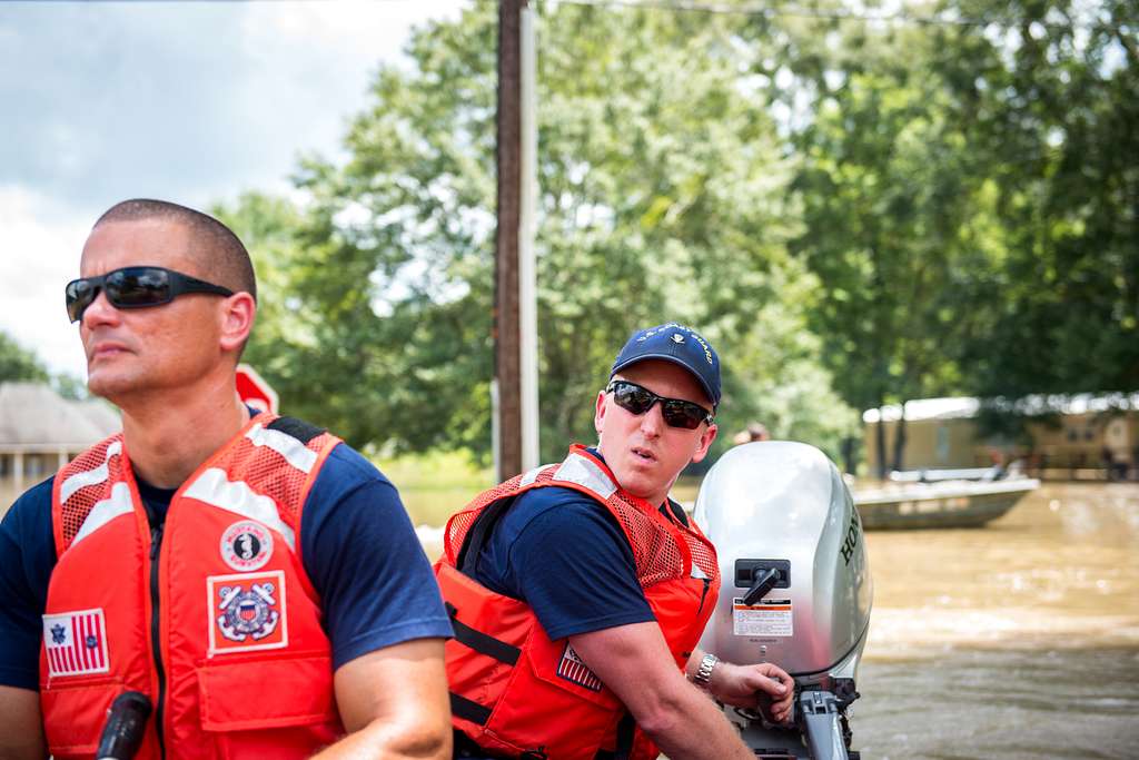 U.S. Coast Guard Petty Officers 3rd Class Josh Bryant - PICRYL - Public ...